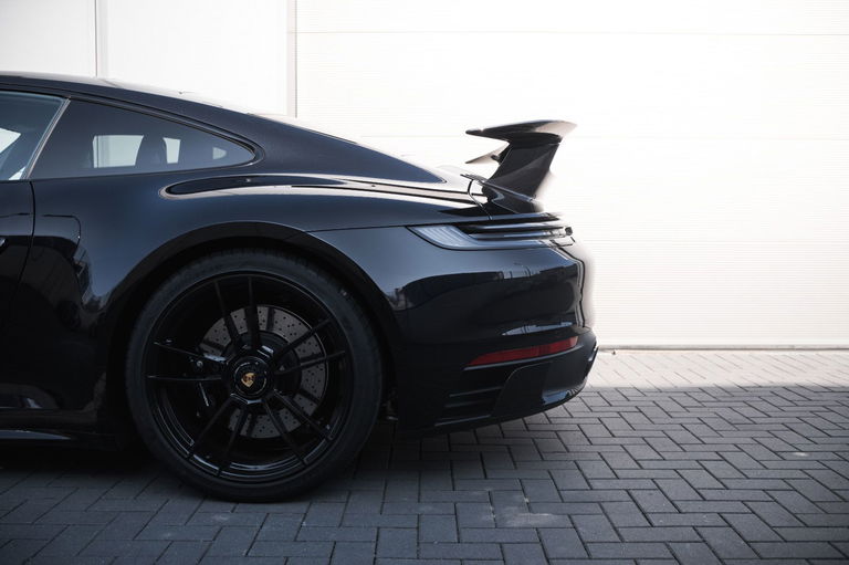 Porsche 992 Carrera GTS