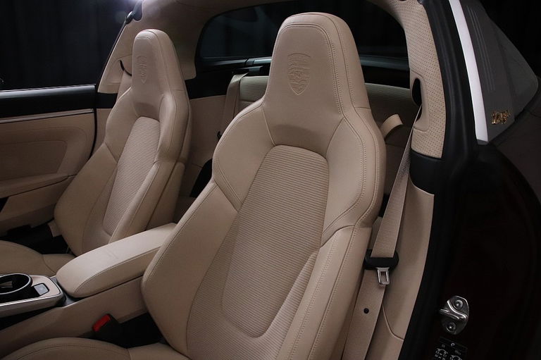 Porsche 992 Heritage Design Edition