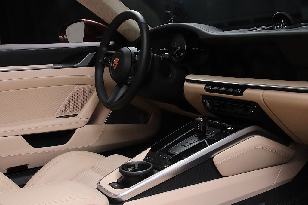 Porsche 992 Heritage Design Edition