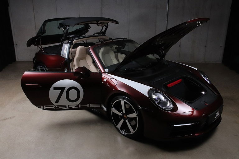 Porsche 992 Heritage Design Edition