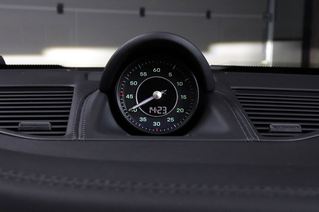 Porsche 992 Heritage Design Edition