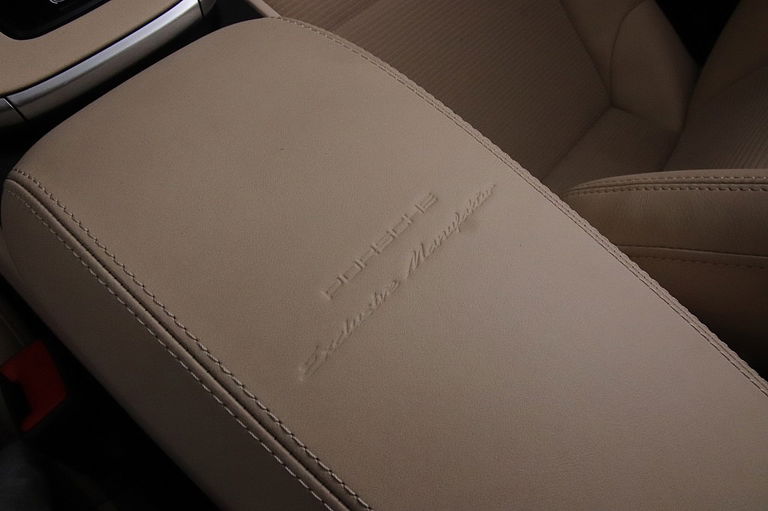 Porsche 992 Heritage Design Edition