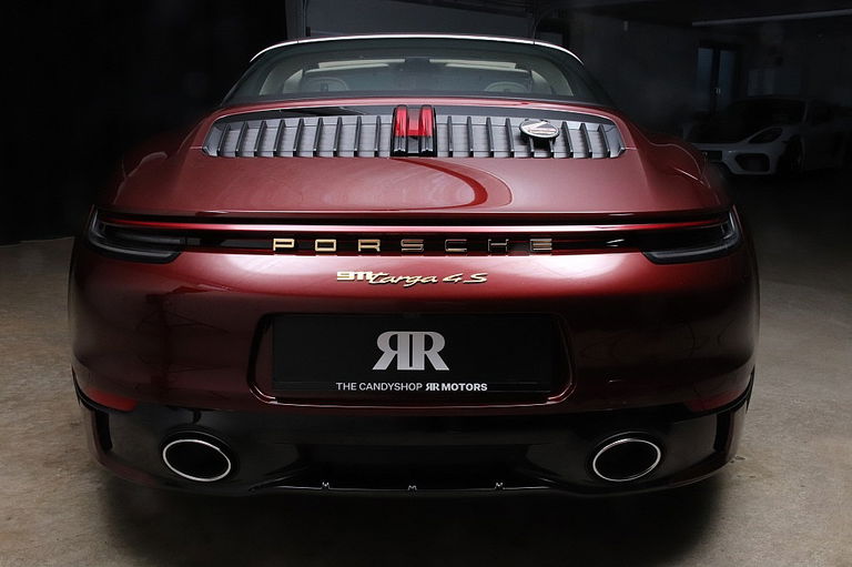 Porsche 992 Heritage Design Edition