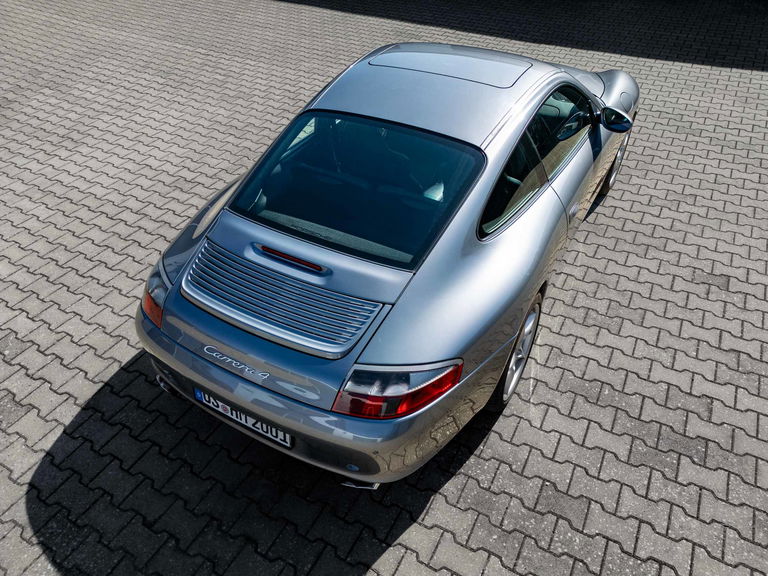 Porsche 996 Carrera 4