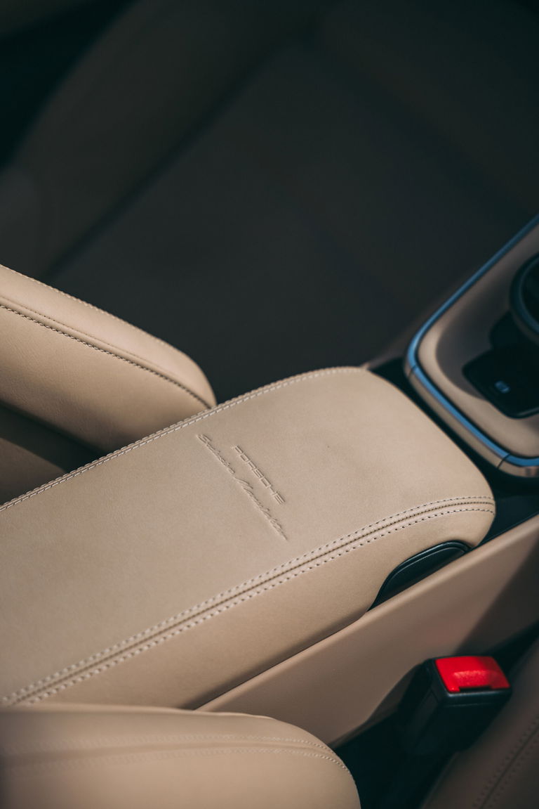 Porsche 992 Heritage Design Edition