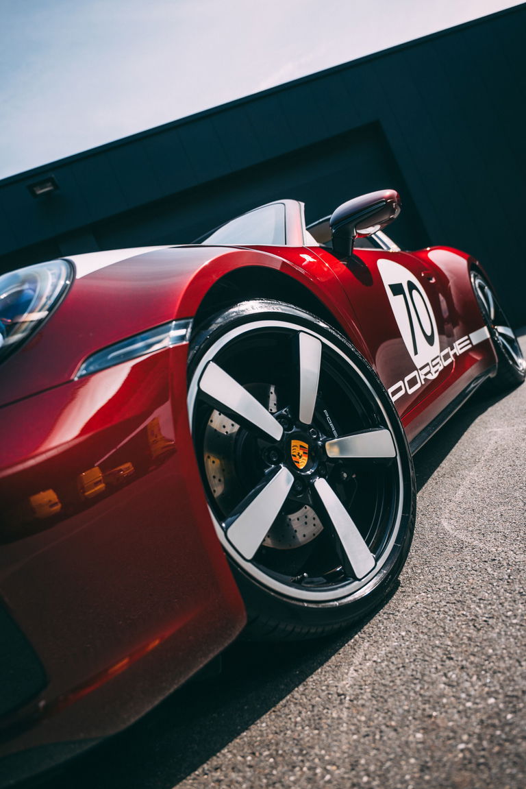 Porsche 992 Heritage Design Edition