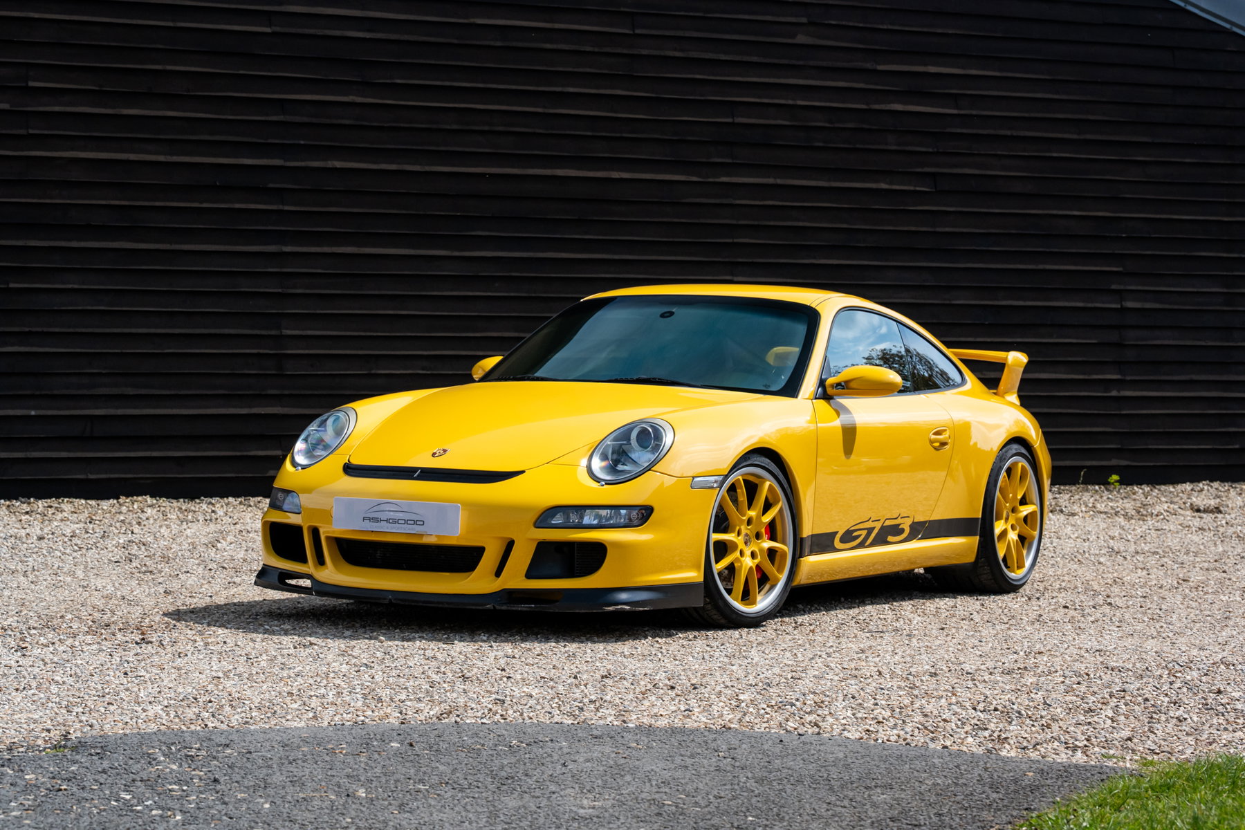ashgood-yellow-997-gt3-1.jpg?