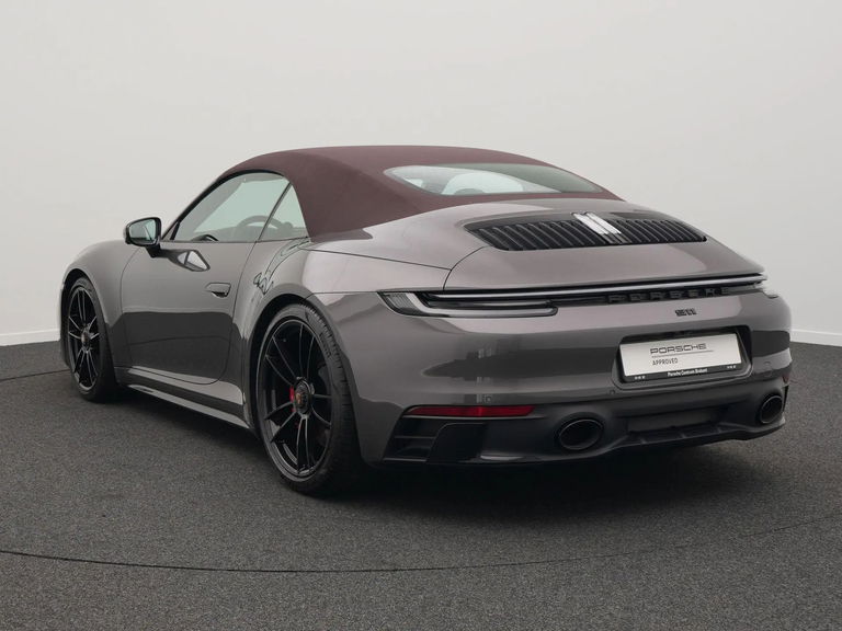 Porsche 992 Carrera 4 GTS