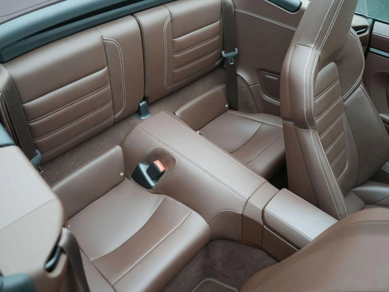 Porsche 992 Carrera 4 GTS