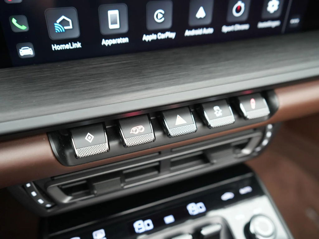 Porsche 992 Carrera 4 GTS