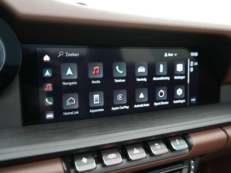 Porsche 992 Carrera 4 GTS