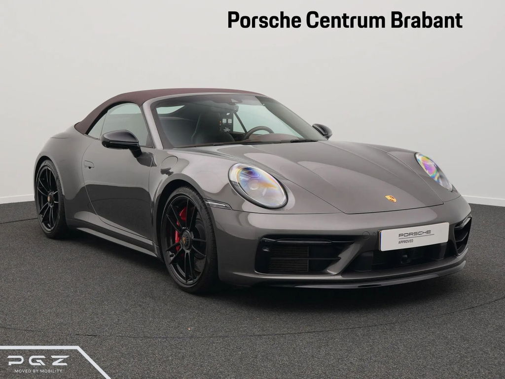 Porsche 992 Carrera 4 GTS