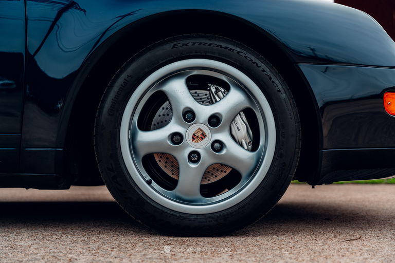 Porsche 993 Carrera 4