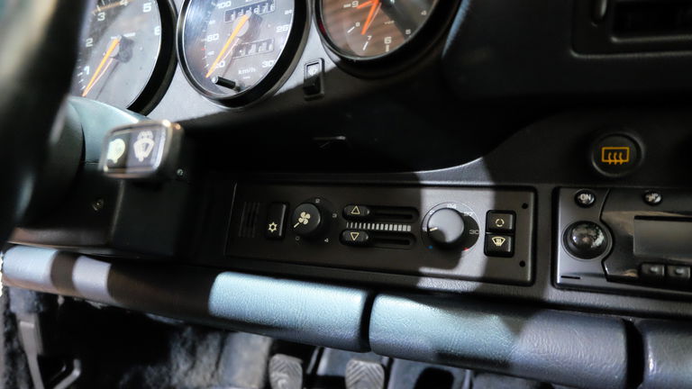 Porsche 964 Carrera 4