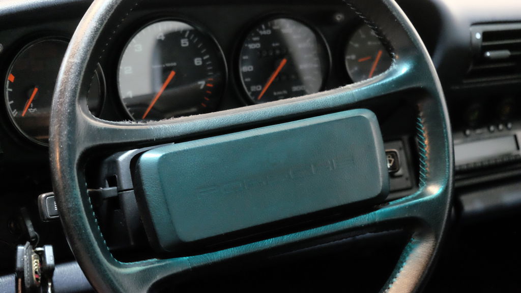 Porsche 964 Carrera 4