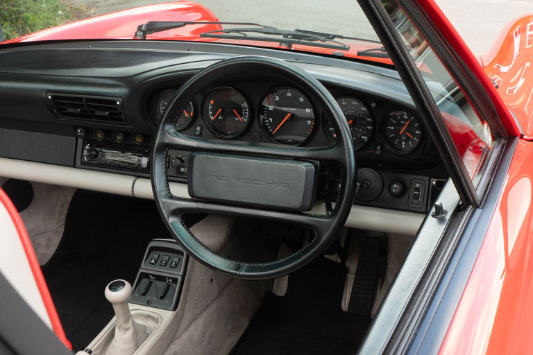 Porsche 964 Carrera 4