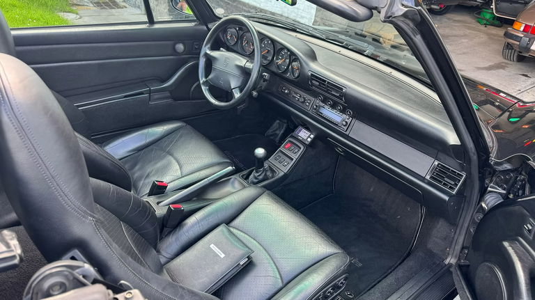 Porsche 993 Carrera 4