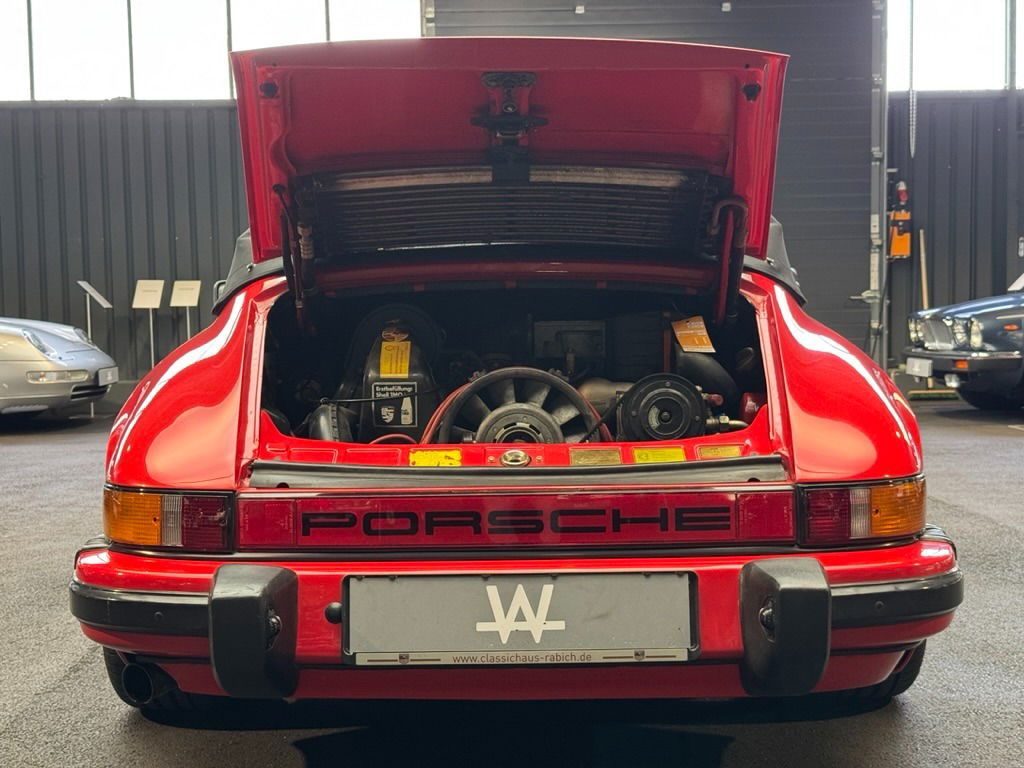 Porsche 911 Carrera 3.2