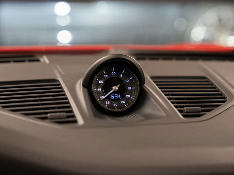 Porsche 992 Carrera GTS