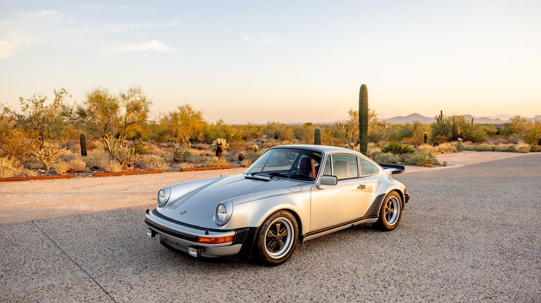 Porsche 911 Turbo 3.0 (US)