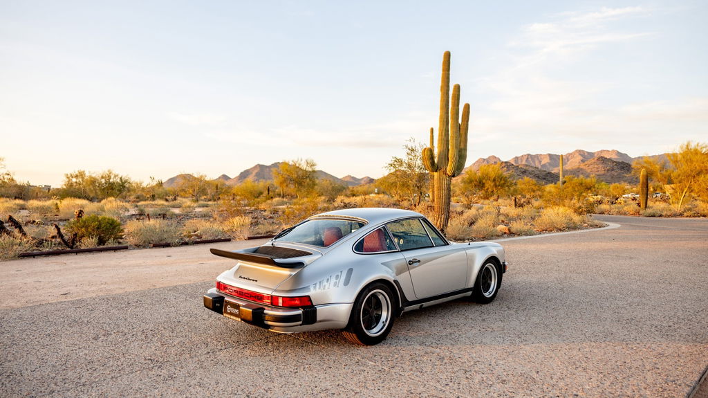 Porsche 911 Turbo 3.0 (US)
