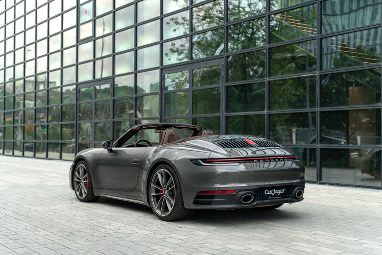 Porsche 992 Carrera 4S