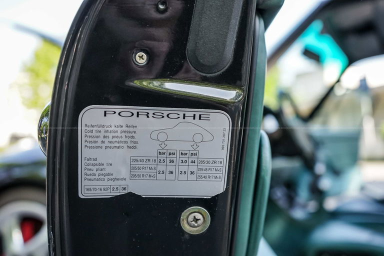 Porsche 993 Carrera 4S