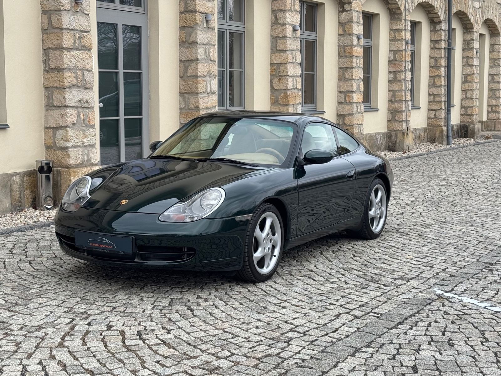 Porsche 996 Carrera 4