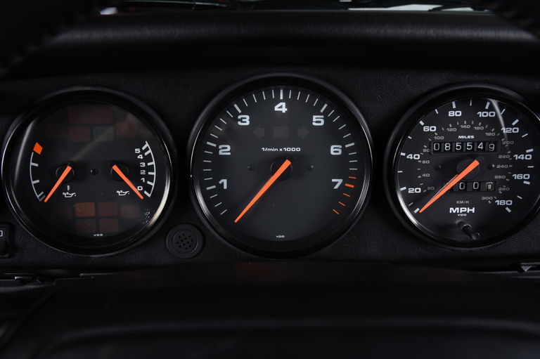 Porsche 964 Carrera 4