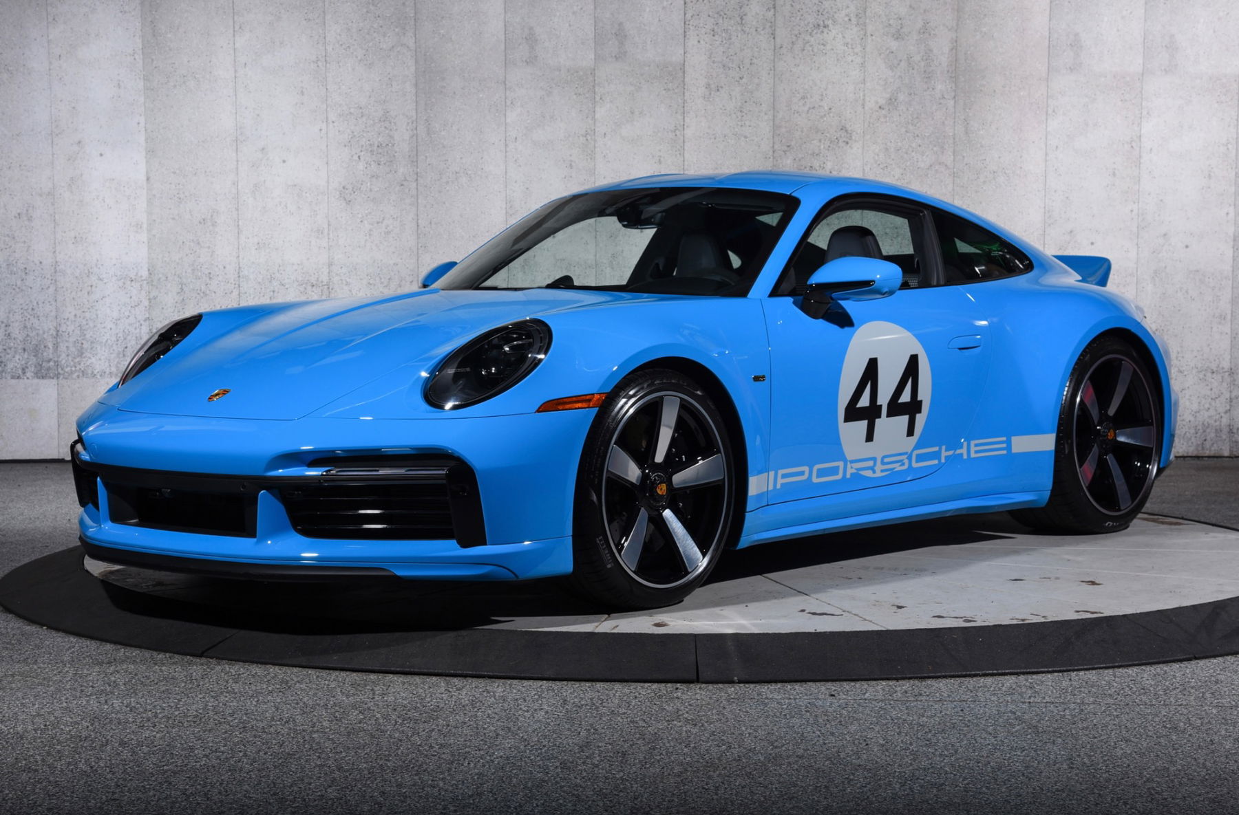 Porsche 992 Sport Classic