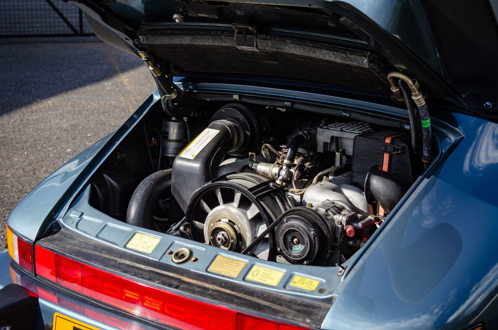 Porsche 911 Carrera 3.2 Supersport