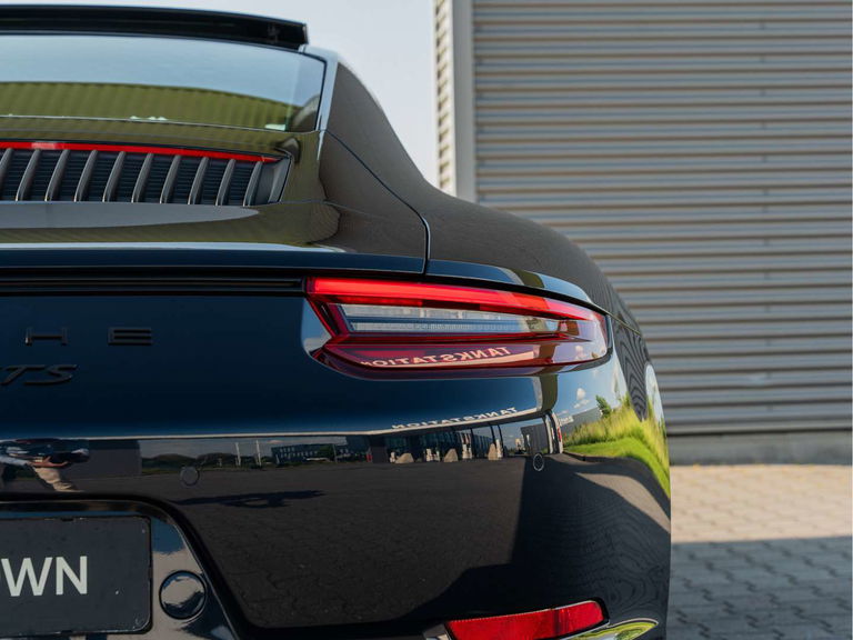 Porsche 991.2 Carrera GTS