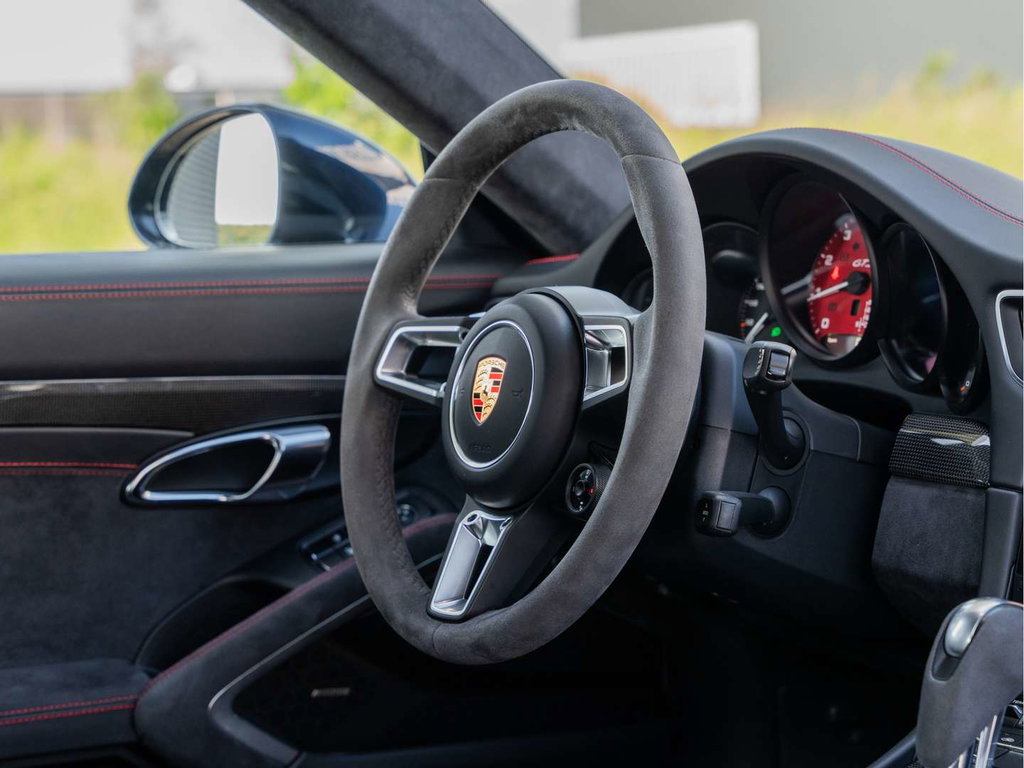 Porsche 991.2 Carrera GTS