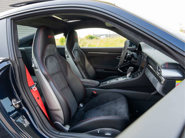 Porsche 991.2 Carrera GTS