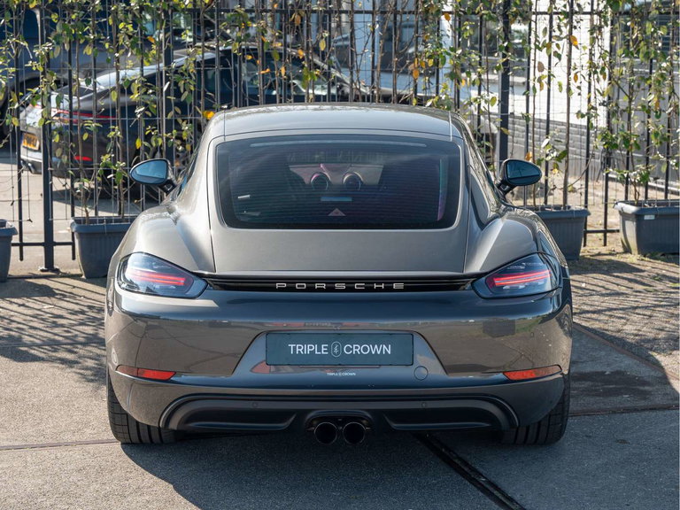Porsche 718 Cayman