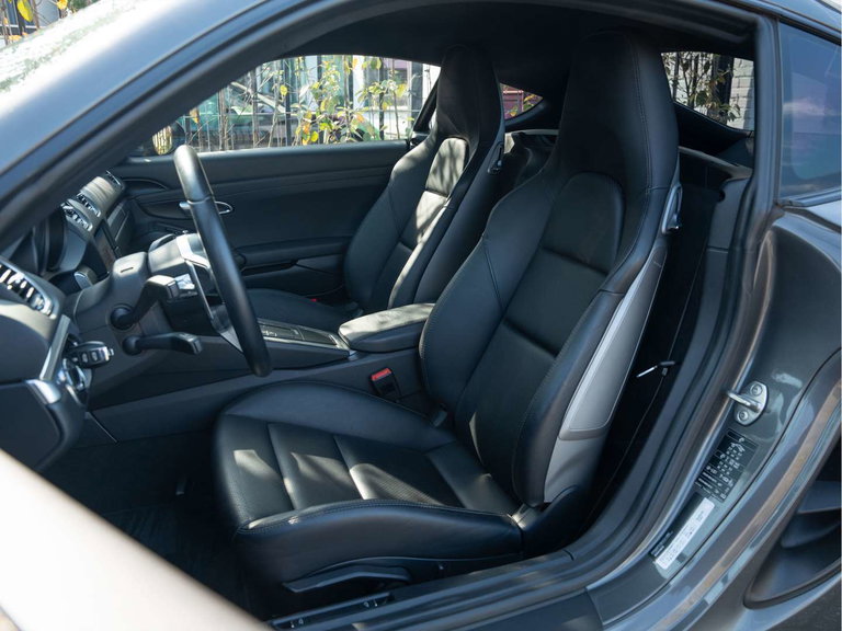 Porsche 718 Cayman