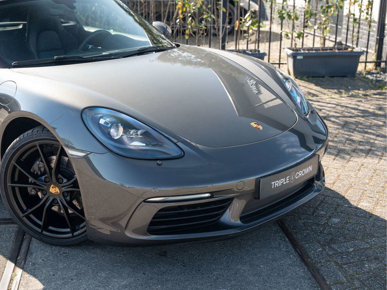 Porsche 718 Cayman