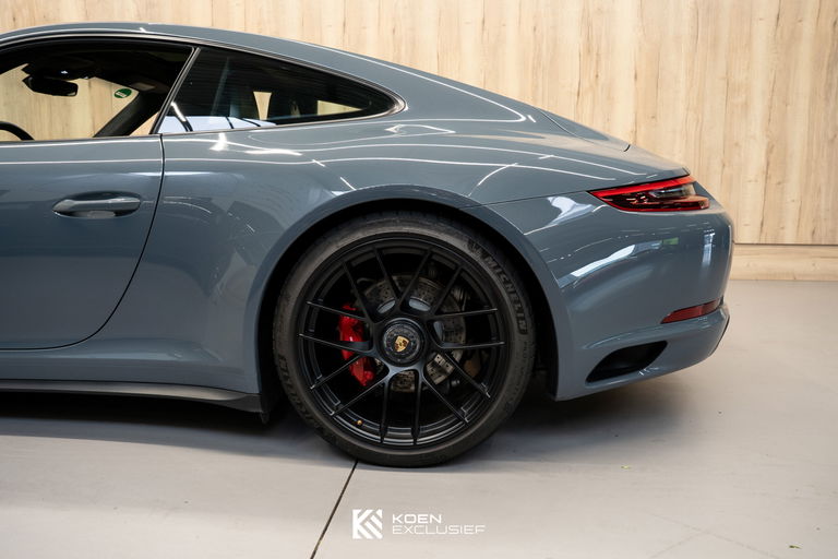 Porsche 991.2 Carrera GTS