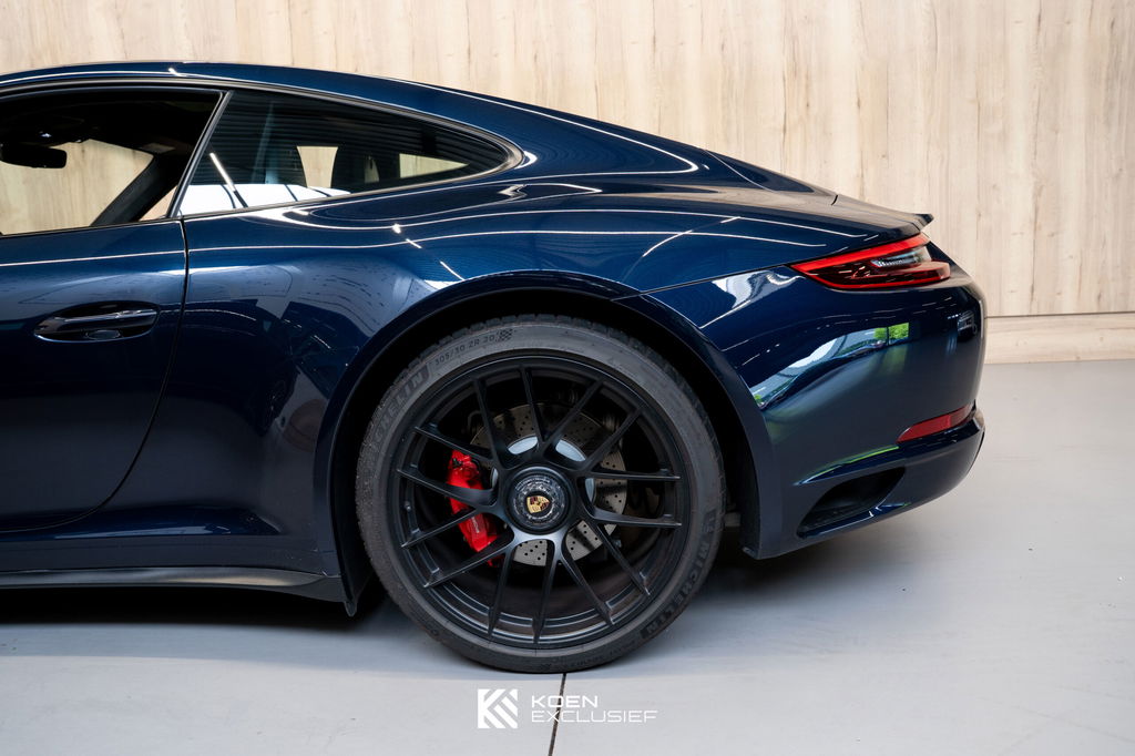 Porsche 991.2 Carrera GTS