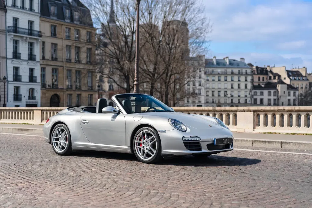 Two Porsches, one price – 911 Cabriolets for 75.000 euros