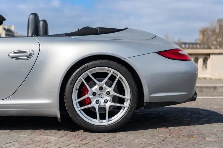 Two Porsches, one price – 911 Cabriolets for 75.000 euros