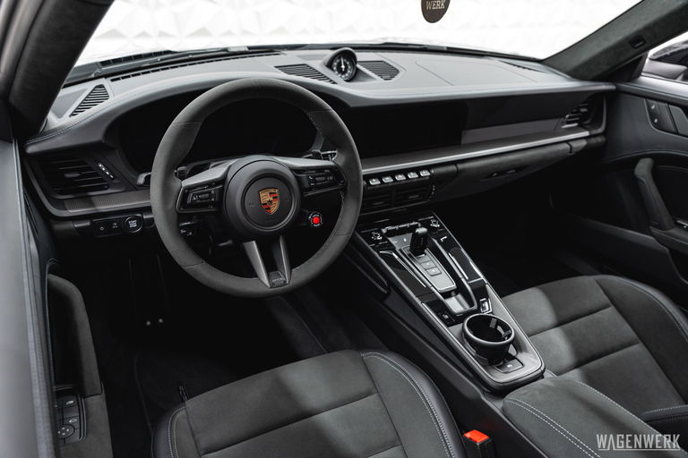 Porsche 992.2 Carrera GTS