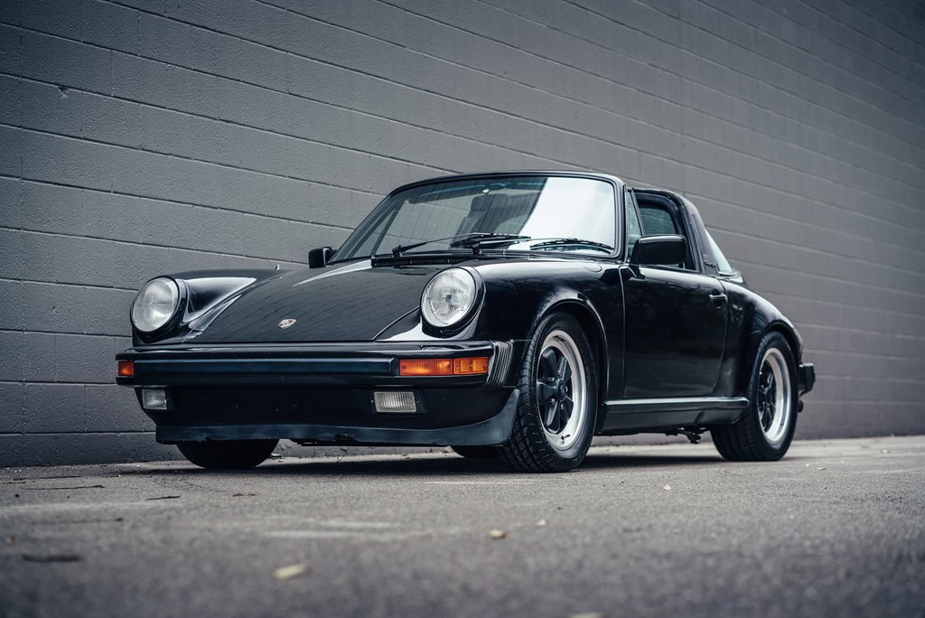 Porsche 911 Carrera 3.2 (US)
