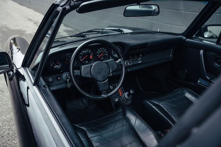 Porsche 911 Carrera 3.2 (US)