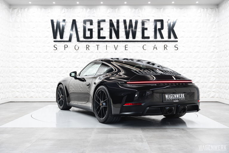 Porsche 992.2 Carrera GTS