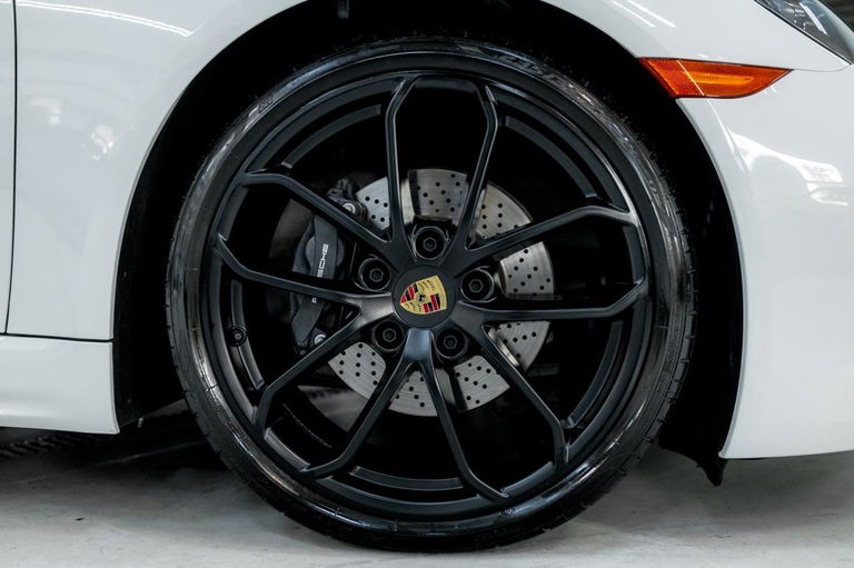 Porsche 718 Cayman Style Edition