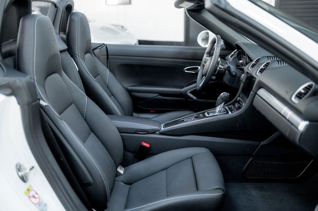 Porsche 718 Cayman Style Edition