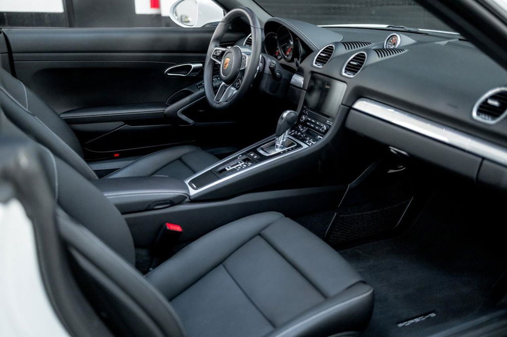 Porsche 718 Cayman Style Edition