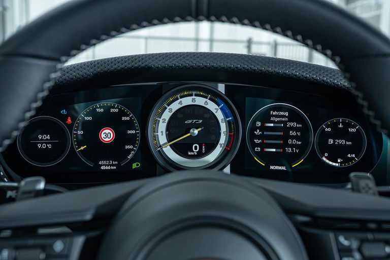 Porsche 992 GT3 Touring