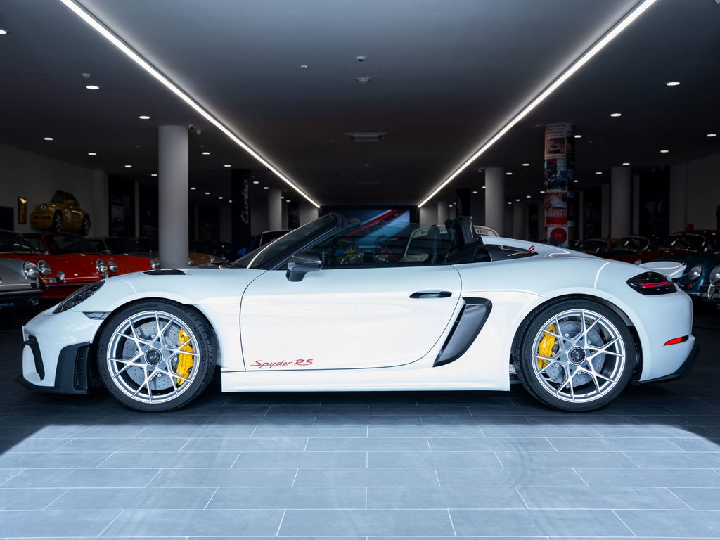 Porsche 718 Spyder RS